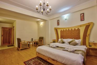 Hotel Wild Rose Manali